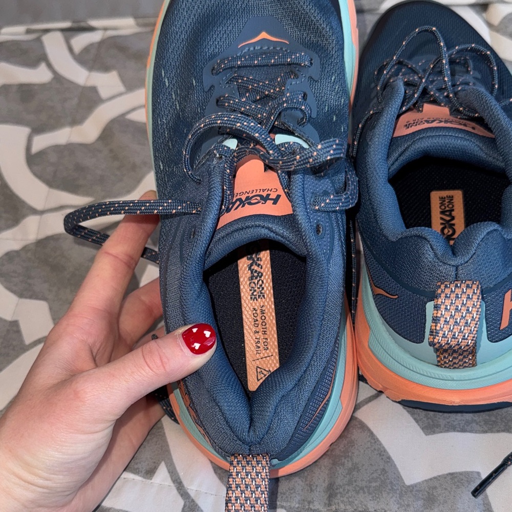 Hoka women’s tennis shoes - Picture 2 of 4